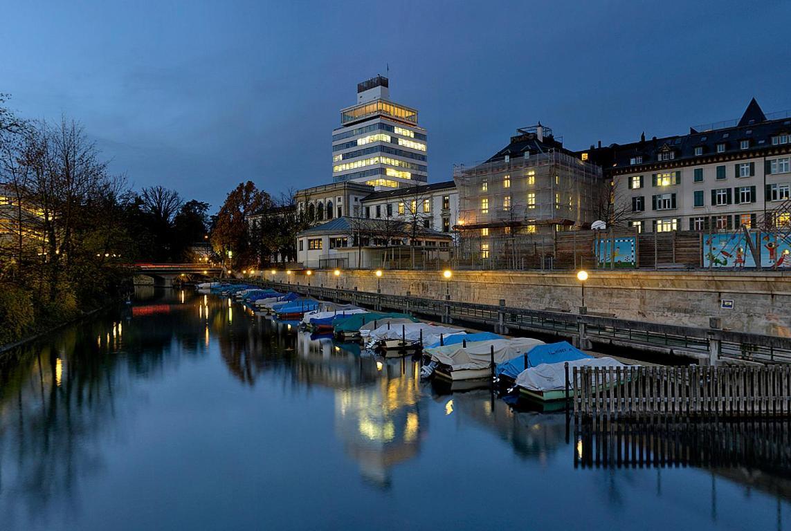 Riverside Maisonette Downtown Zürich Buitenkant foto